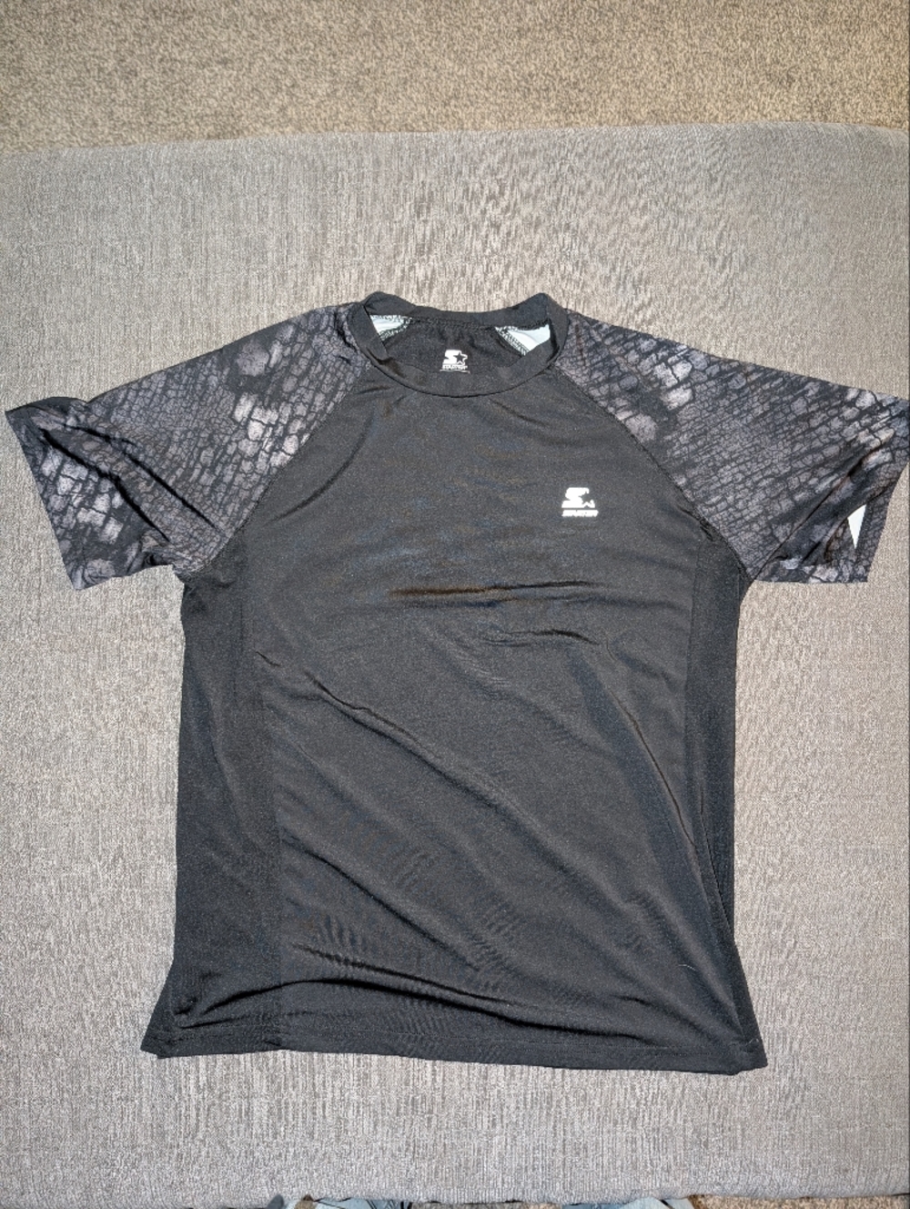 STARTER Black Athletic Short Sleeve Shirt with Gray Patterned Sleeves